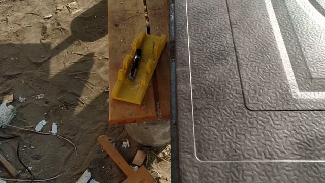 Востановление и ремонт китайской входной металлической двери своими руками