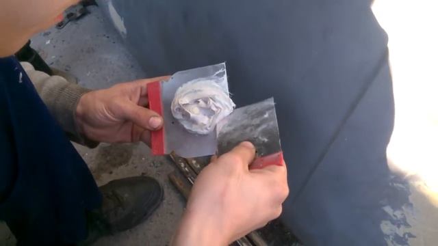 капот(часть 2)как правильно наносить шпаклевку со стекловолокном)