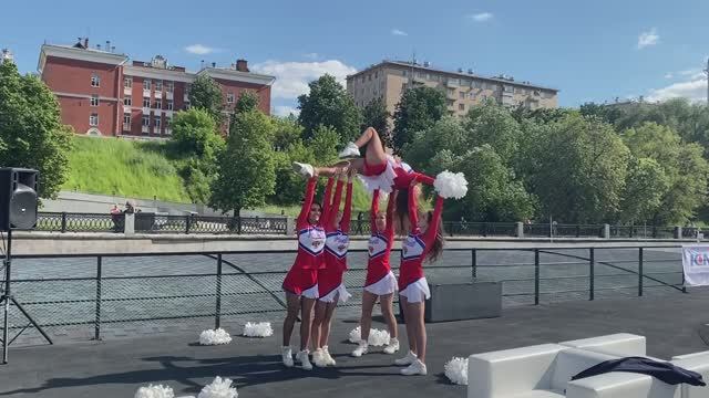 Группа поддержки Эклипс выступление на корабле