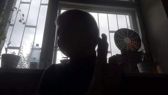 леплю из глины