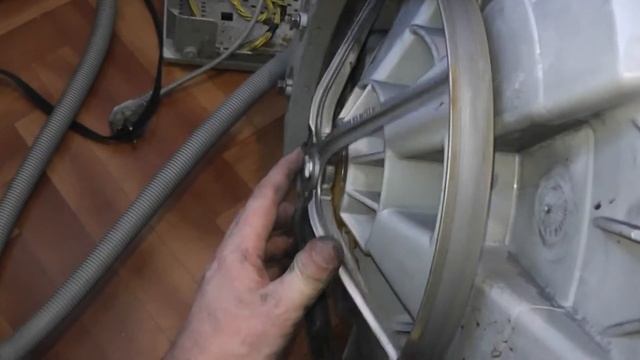 Как заменить подшипники у стиральной машины ZANUSSI, восстановление старой стиралки своими руками.
