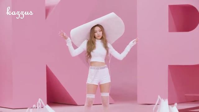 Как снимали клип BLACKPINK на песню DDUDUDDUDU