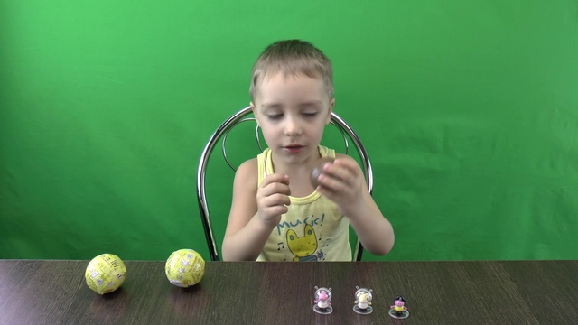 Яйца Чупа Чупс с игрушками Свинка Пеппа | Eggs Chupa Chups with Peppa family pigs