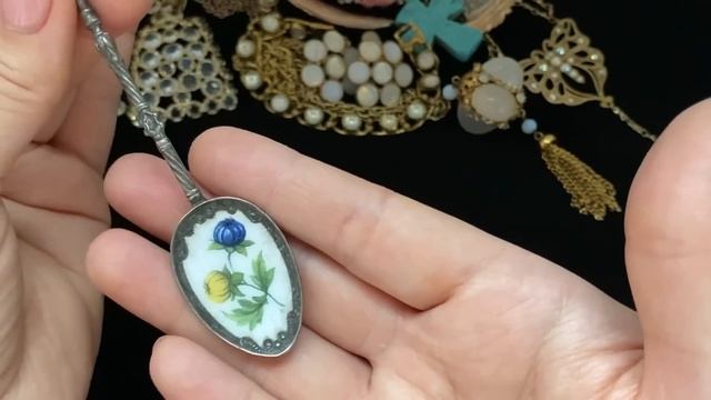 109. Короны, кулоны, фрукты! Распаковка винтажной бижутерии. Часть 2. #винтажнаябижутерия #винтаж