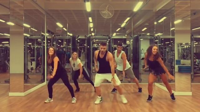 Travesuras - Nicky Jam Marlon Alves DanceMAs Equipe MAs