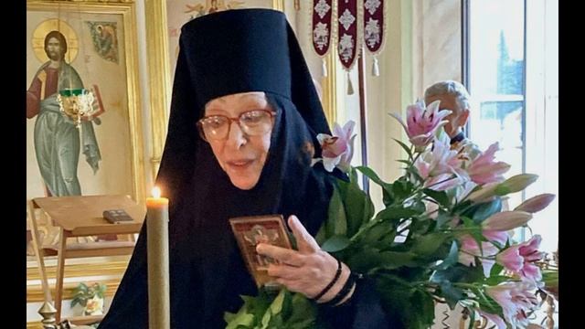 Актриса Екатерина Васильева недавно приняла монашеский постриг.Как к этому относиться?
