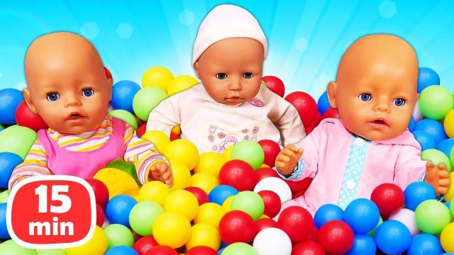 Три куклы Беби Бон играют в бассейне с шариками! Игры в куклы и дочки матери с Baby Born
