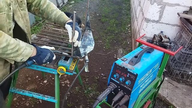 Самодельная картофелекопалка.