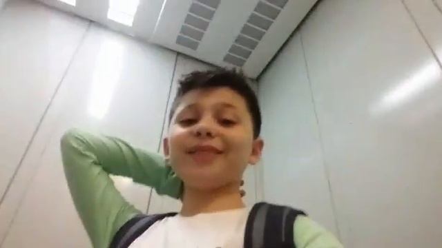 РЕБЁНОК ЗАСТРЯЛ В ЛИФТЕ . ЧТО ДЕЛАТЬ ЕСЛИ ТЫ ЗАСТРЯЛ В ЛИФТЕ