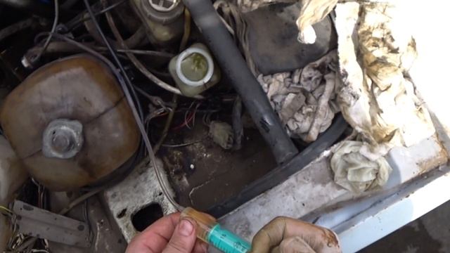 КАК ПРОКАЧАТЬ СЦЕПЛЕНИЕ ПРОСТО И БЕЗ ПОМОЩНИКА!!!/ Прокачать сцепление самому на любой машине
