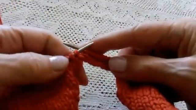 Вязаные спицами штанишки для ребёнка 1,5 - 2 года.