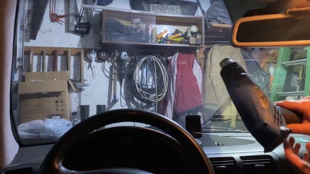 Как снять плёнку, тонировку с лобового стекла