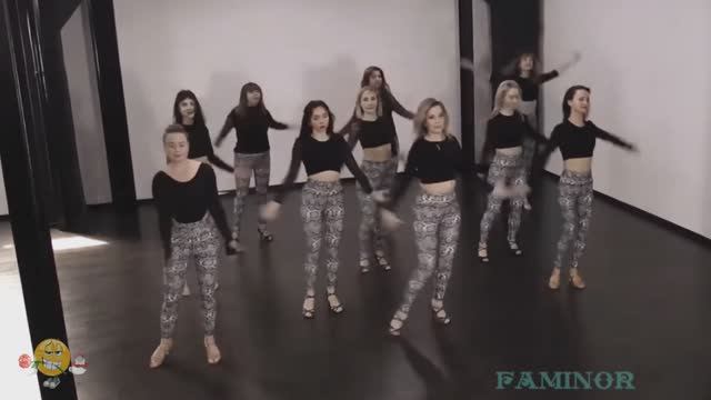 Tout le monde danse. Танцуй Россия.