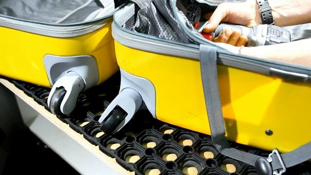 Замена колеса чемодана