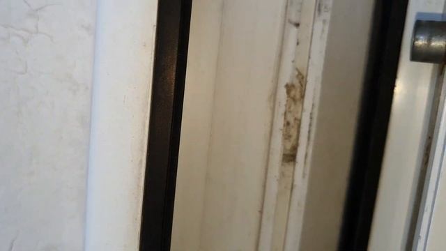 Дует из двери, выход на балкон или лоджию, регулировка или нужно клеить уплотнители?