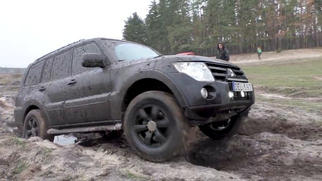 Mitsubishi Pajero 4 [MUD OFF Road]