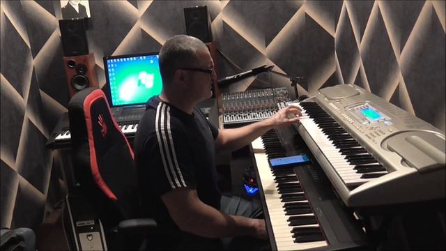 Евгений Демьяненко Рождение новой песни в стиле 90х.