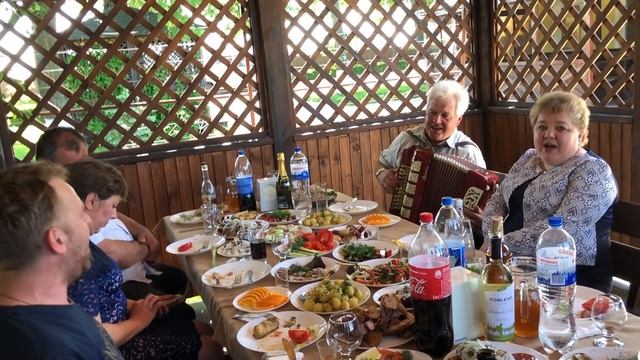 КАК ПРАЗДНУЮТ ДЕНЬ РОЖДЕНИЯ В НЕДОГАРКАХ