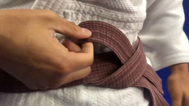 КАК ЗАВЯЗАТЬ ПОЯС ДЗЮДО по Олимпийски
