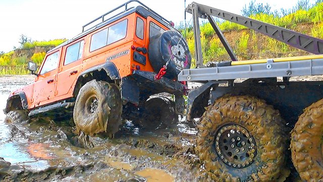 ОГРОМНЫЙ КАМАЗ 8х8 спасает застрявшией Nissan Patrol 4x4