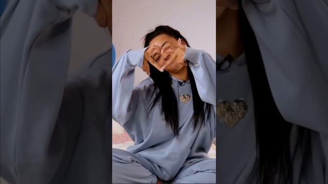 Валя Карнавал - "ПЛОХАЯ ДЕВОЧКА"