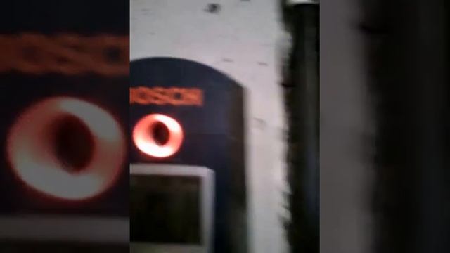 как работать детектором металла Bosch DMF 10 Zoom