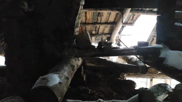 Поиск монет в заброшенном доме. Чердачные находки.
