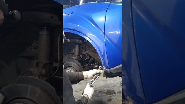 Замена подкрылков на Тойота CHR в Техцентре Коуш на ВДНХ