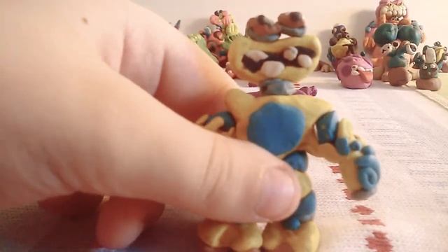 мои поющие монстры из пластилина ( Старое видео )