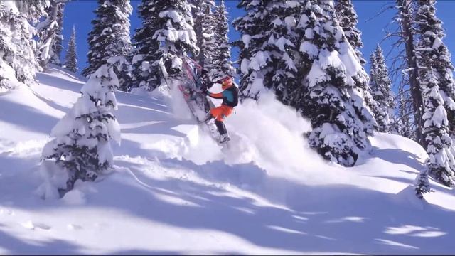 ВОЗМОЖНОСТИ СПОРТИВНЫХ И ГОРНЫХ СНЕГОХОДОВ || КРУТЫЕ ТРЮКИ НА СНЕГОХОДЕ