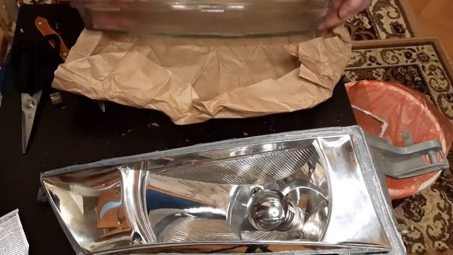 Замена и переклейка стекла фары Дэу нексия.