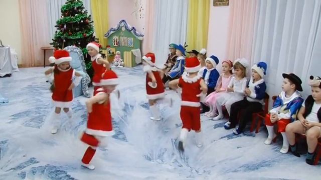 Танец морозят и снегурочки Новый Год Детский сад Утренник