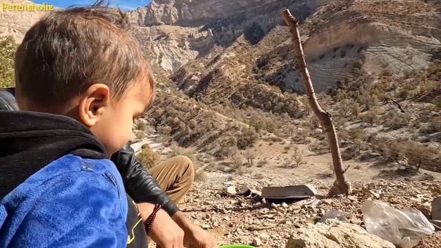 "Masumeh's family in Salih's hut, endless love"