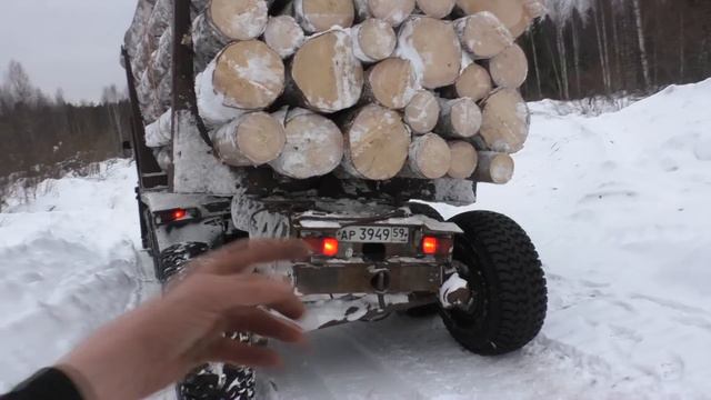 Прицеп поломался. Песчанка. Урал лесовоз.