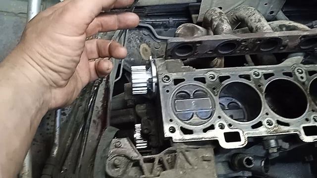 Приора. Причина стука в двигателе.