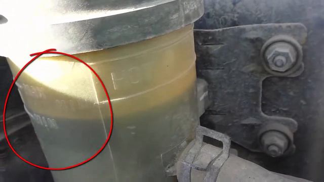 Доливаю жидкость ГУР Солярис