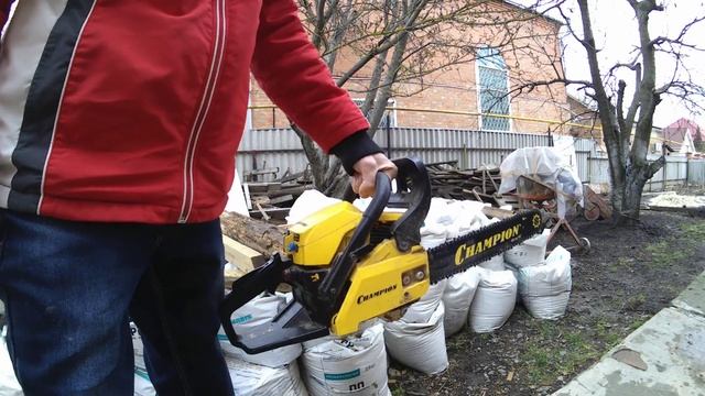 обзор бюджетная бензопила CHAMPION 237