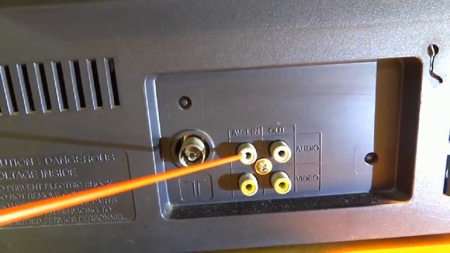 Куда подключать цифровую приставку Т2 для приема цифрового телевидения. Урок для пенсионеров.