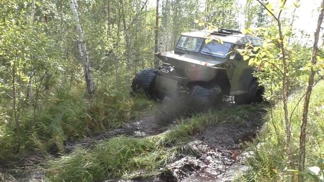 2 часть  Сибирские вездеходы Молох из Тобольска  Езда по болоту, заплывы, осадка на воде и другая и