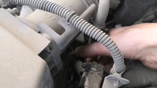 ЗАМЕНА ВОЗДУШНОГО ФИЛЬТРА на Ниссан Санни, Ад, Вингроад