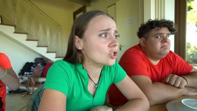 ЗЛАЯ ДЕВОЧКА ПОХИТИЛА МАМУ