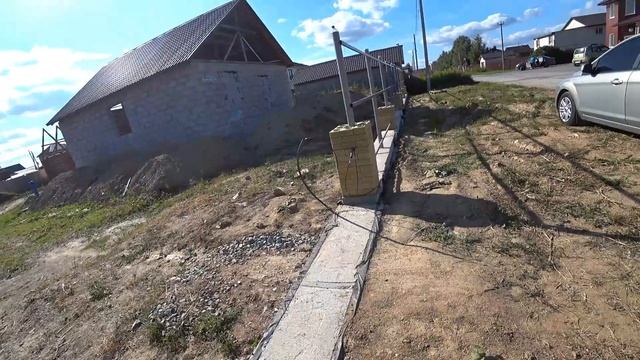 Процесс строительства забора