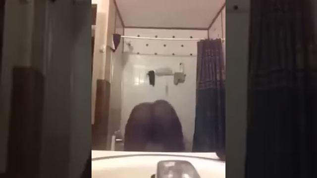 Болшая ЖОПА танцует