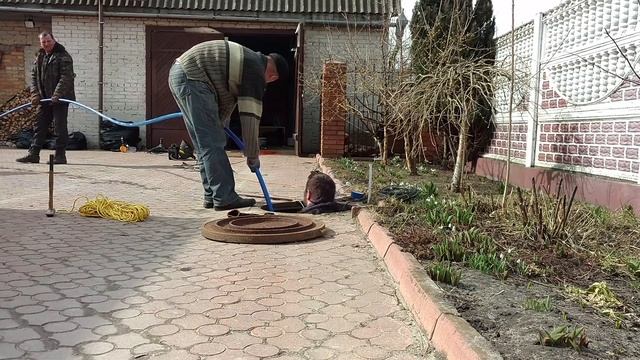 Как достать насос из скважины