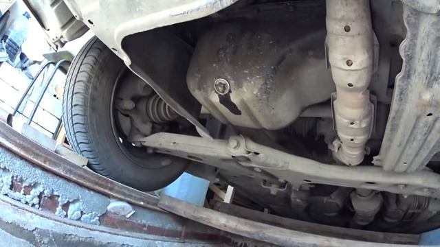 Замена масла в двигателе Toyota Corolla