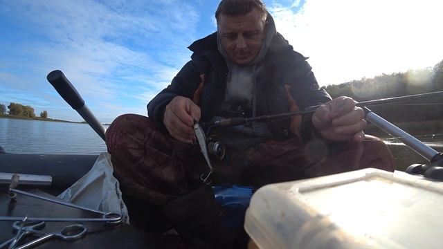Щука . Воду скидывают.