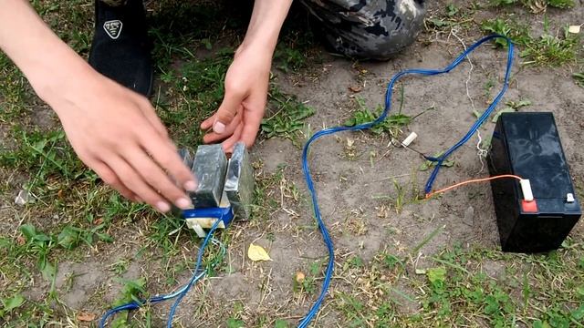 мощный магнит из трансформатора микроволновки