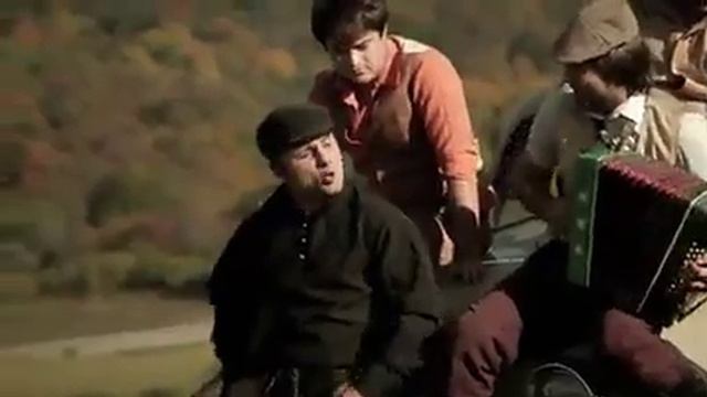Клип: "Едем едем в соседнее село, на дискотеку"-смотреть онлайн