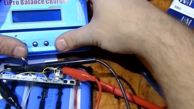 как включить аккумулятор от ноутбука без ноутбука