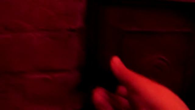 Пиролизная кирпичная печь  с теплообменником из газового баллона.